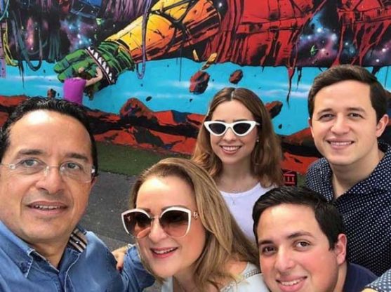 políticos celebran a sus padres